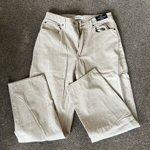 Abercrombie Curve Love Taper Jean 10L NWT